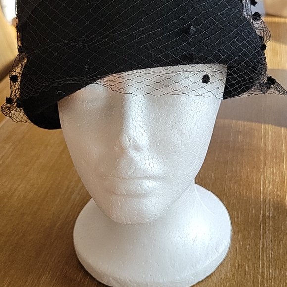 VINTAGE WOOL VAIL HAT